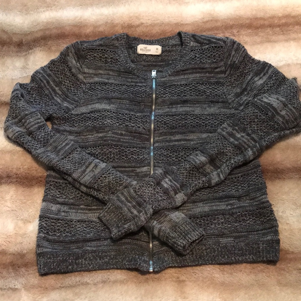 Hollister zip up sweater ✨